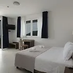 Ai Pozzi Village & شقة فندقية لوانو