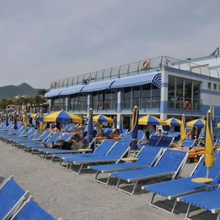 Ai Pozzi Village & 4*
