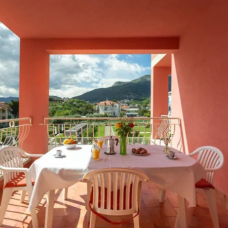 Ai Pozzi Village & Loano