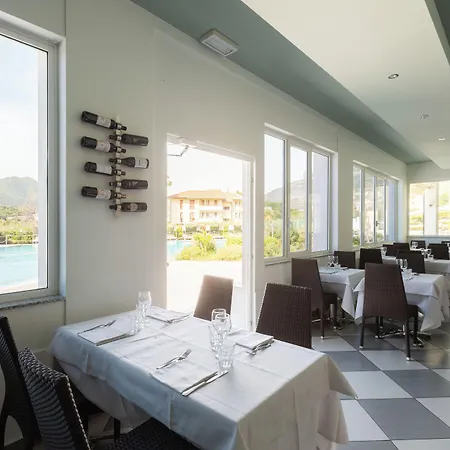 Ai Pozzi Village & 4*