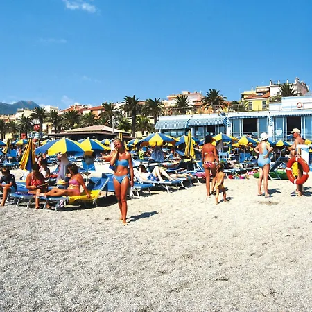 Ai Pozzi Village & 4* Loano