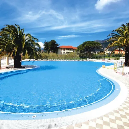 Ai Pozzi Village & Lejlighedshotel 4*