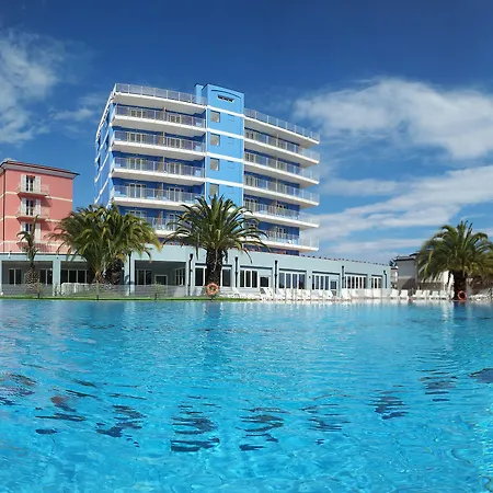 Ai Pozzi Village & 4* Loano