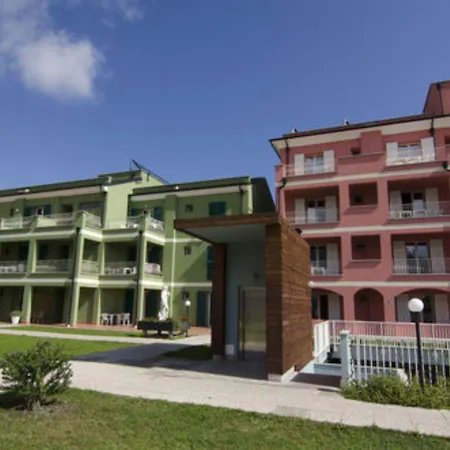 Appart hôtel Ai Pozzi Village & 4*
