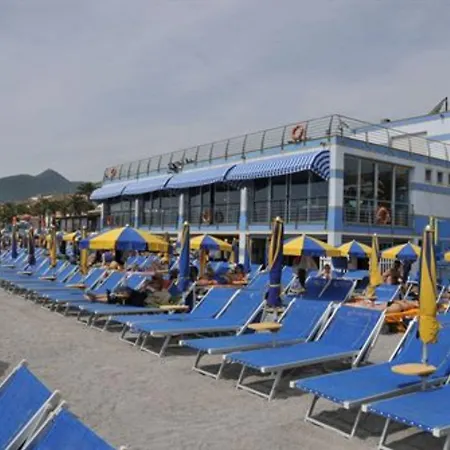 Ai Pozzi Village & 4* Loano