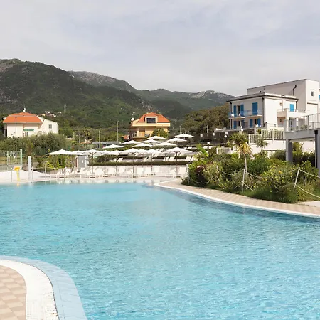 Ai Pozzi Village & Lägenhetshotell