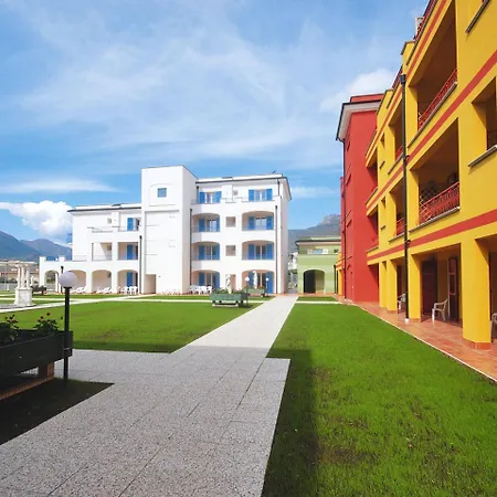 Ai Pozzi Village & 4* Loano